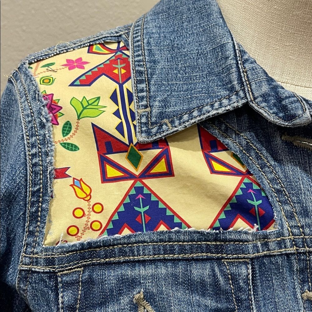 Upcycled blue jean jacket with yellow tribal fabric inserts, juniors size 7/9 - Picture 4 of 6